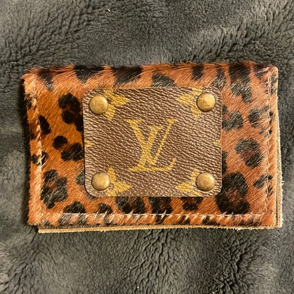 Refurbished LV card holder